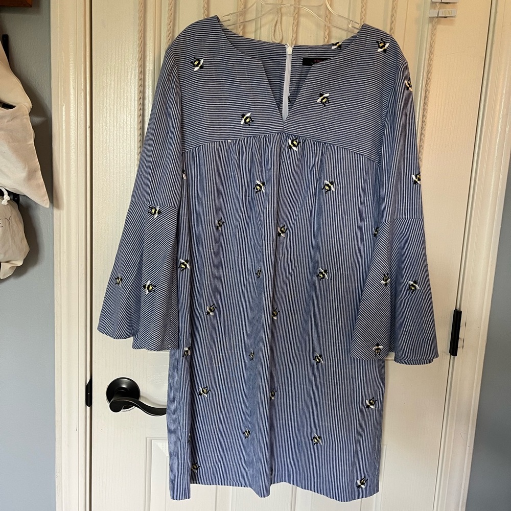 EC Trina Trina Turk Embroidered Chambray Bell Sleeve Mini  Dress 10